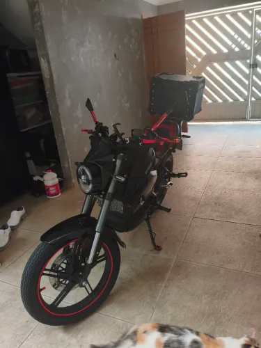 Moto W125 modelo 2026 pouco rodado