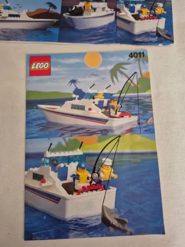 Lego Cabin Cruise - 4011 - Barco com Tubarão - Completo s/ motor