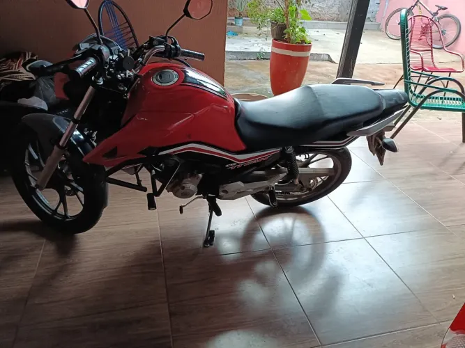 Titan 2019, 30 mil km rodado <br>Pneu novo michelan relação nova