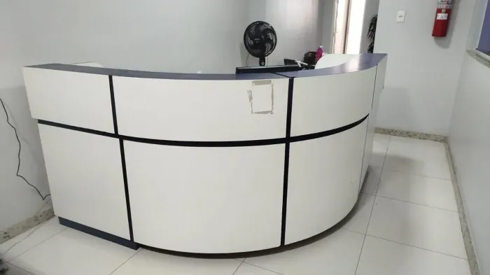 Balcão para recepção seminovo