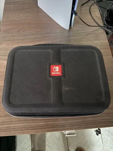 Case Deluxe + Case Regular Nintendo Switch