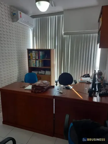 Sala Comercial à Venda 40 m² Frente Praça São Salvador, Campos dos Goytacazes/RJ Excelen