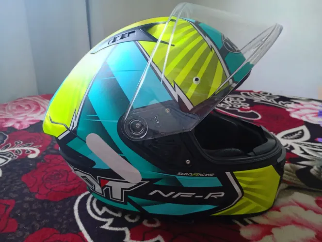 Vendo capacete KYT