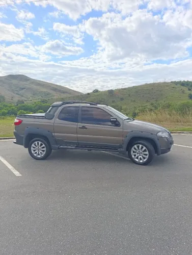 Fiat Strada Adventure1.8/ 1.8 Locker Flex CD 2015
