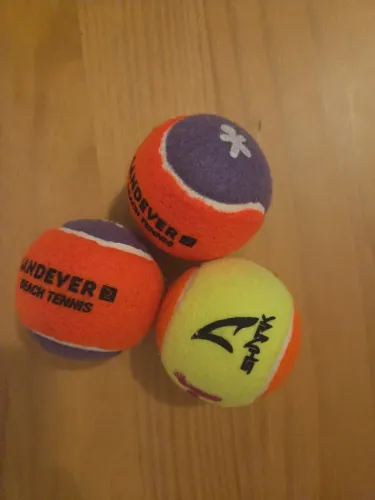 Bolas de beach tênis (valor da unidade).