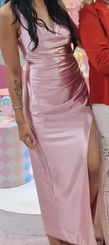 Vestido de festa, usado apenas uma vez.
