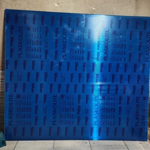 Folha de policarbonato azul