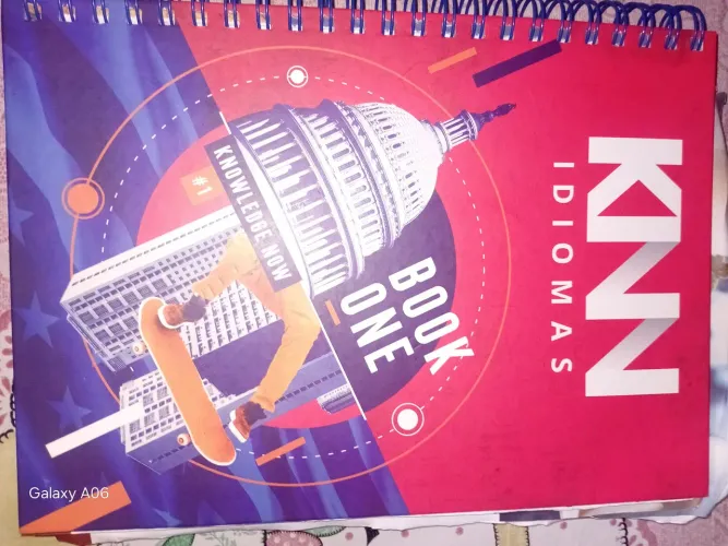 Livro de inglês ONE KNN