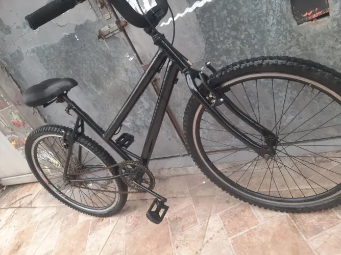 Bike aro 26 quadro baixo com pintura nova varias pecas novas e seminovas