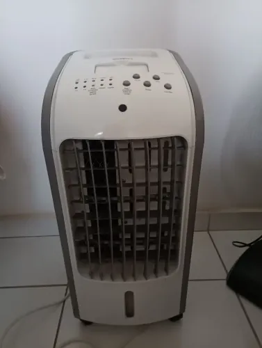 Climatizador portátil frio Britânia branco