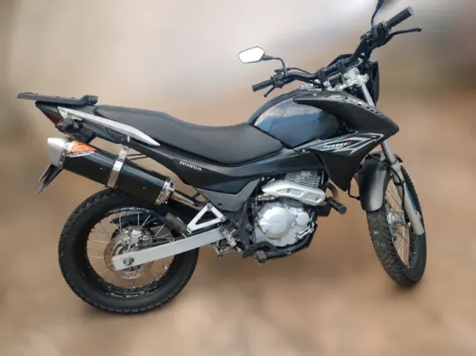 Honda Falcon 400i 2014 - 27 mil km, completa e com peças originais