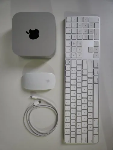 Apple Mac mini m4 16gb kit com teclado e mouse magic