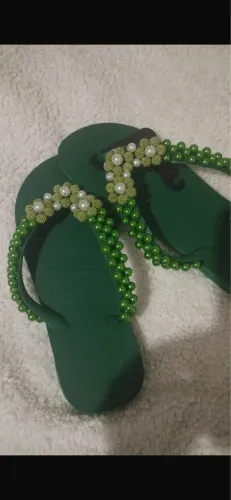 Chinelo bordado