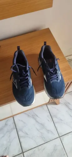 Vendi-se, tênis Mizuno novo 