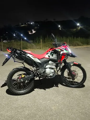 XRE 300 2022