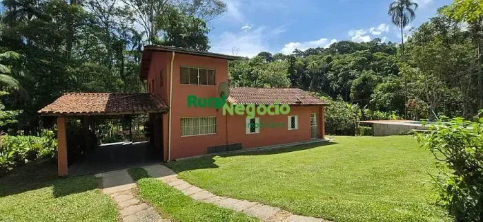 SÍTIO FORMADO EM MATA E LAGO NO GRAMINHA EM PINDAMONHANGABA-SP