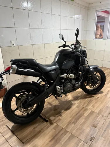YAMAHA 660 cc VALOR:18.000