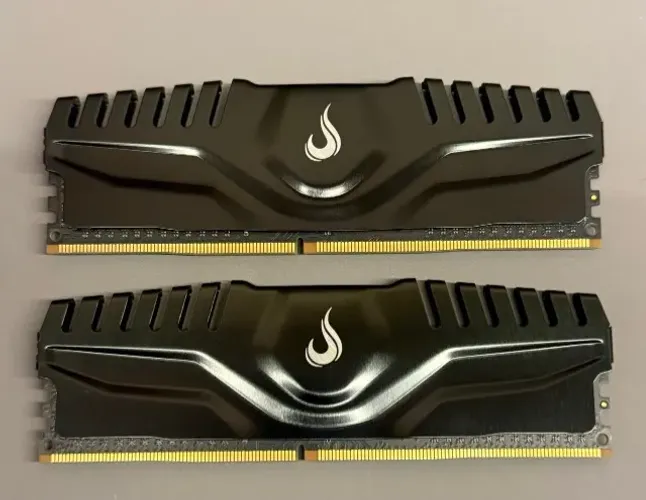 MEMORIAS DDR4 16GB 2X8 3200 MHZ
