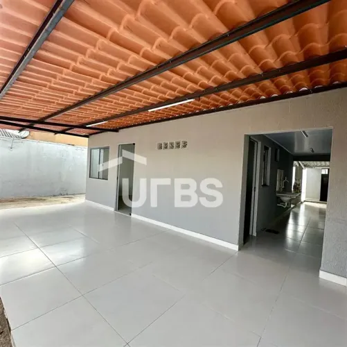 Casa revitalizada no Parque Atheneu, 2 quartos, quintal amplo, Entrada a partir de R$ 69mi