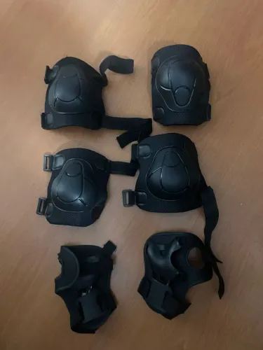 Kit de segurança Infantil (Joelheira, cotoveleira e protetor de punho)