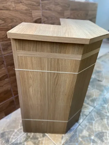 Balcão de Recepção em MDF - Excelente Estado 