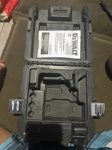 Matela Dewalt zerada com o suporte do laser 
