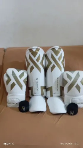 Kit para muay thai luva+caneleira+bandagem.  14oz