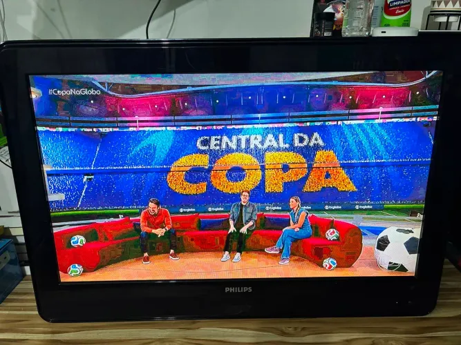 Televisão Tv 32 Polegadas Philips com detalhes