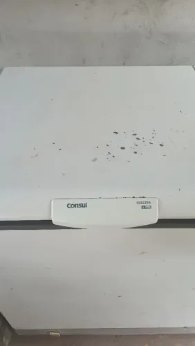 Freezer consul em excelente estado, ideal para conservar seus alimentos com máxima eficien