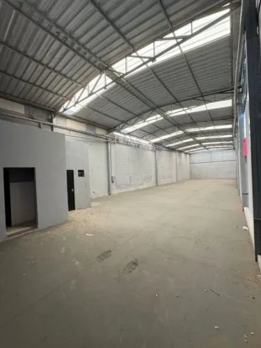 Galpão 190m², para venda e locação - Parque das Oliveiras
