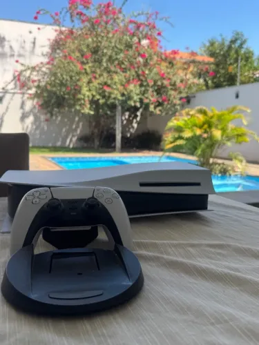 PS5 FAT COM LEITOR DE DISCO ? BEM CONSERVADO!