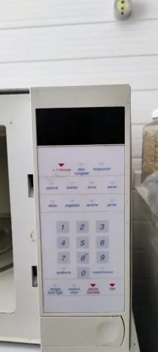 microondas para concertar ou retirar peças R$ 110,00