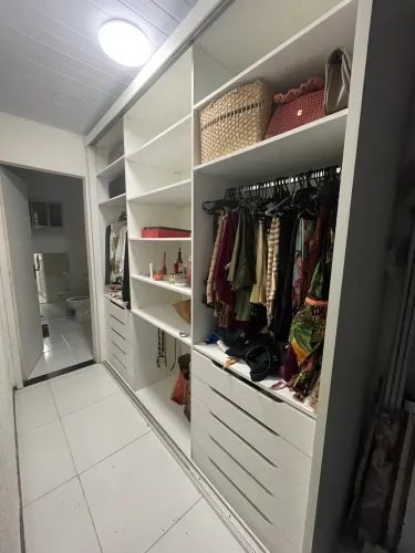 Montagem de móveis e serviços de reparos