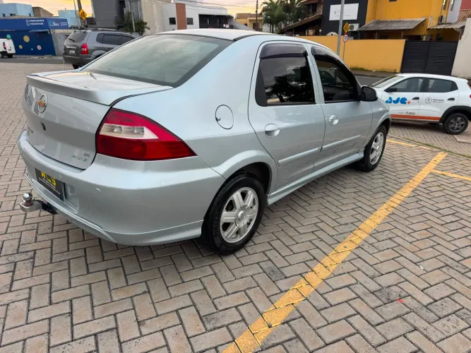 Chevrolet Prisma Sed. Maxx/ LT 1.4 8V Econof. 4P 2011