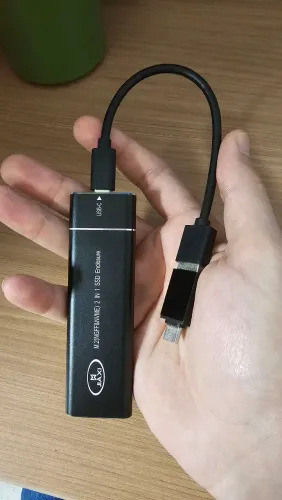SSD M.2 1TB com adaptador USB-C