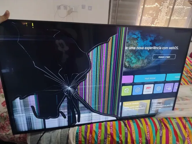 Tv de 50 polegadas LG tela quebrada