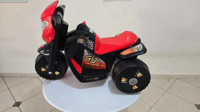 Triciclo Elétrico Bandeirante - Brinquedo Infantil Bateria