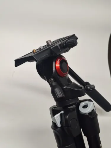 Tripé Manfrotto 290 Light (usado)