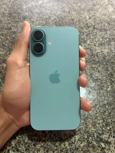 VENDO IPHONE 16 128g