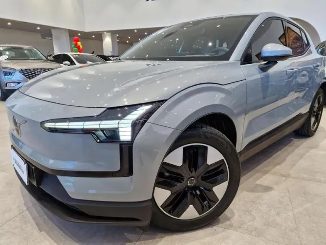 Volvo EX30 E40 Core (elétrico) 2024