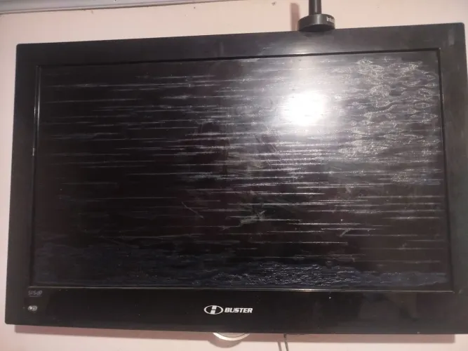 Tv Buster 32 polegadas não é smartv