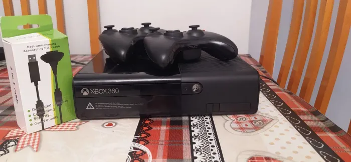 Xbox 360 Slim