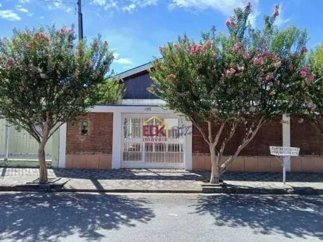 Casa com 3 dormitórios à venda, 157 m² por R$ 583.000,00 - Jardim Santa Clara - Taubaté/SP