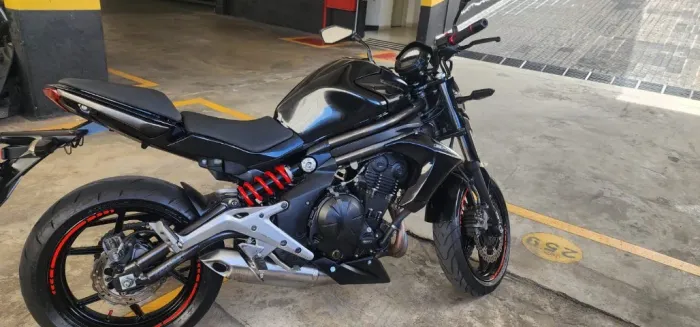 Kawasaki ER6N 2013 com Freio ABS