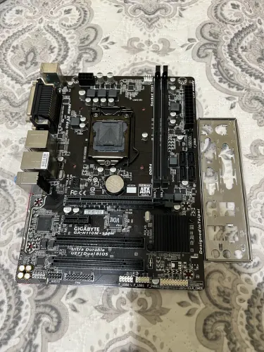 Placa mãe H110 GIGABYTE