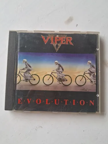 CD Viper "E.V.O.L.U.T.I.O.N"