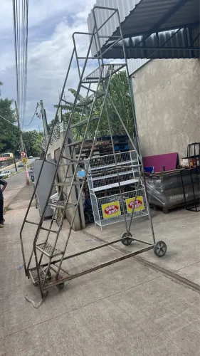 Escada plataforma 