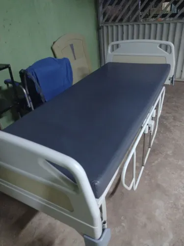 Cama hospitalar com colchão