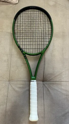 Raquete de tenis WILSON BLADE V8