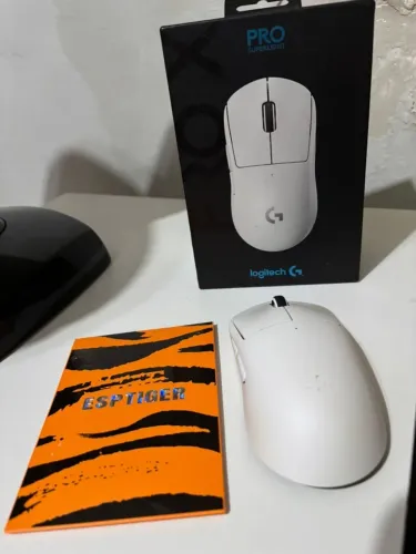 Mouse G PRO X Superlight Usado + Pés de Mouse Esports Tiger ICE V2 Lacrado